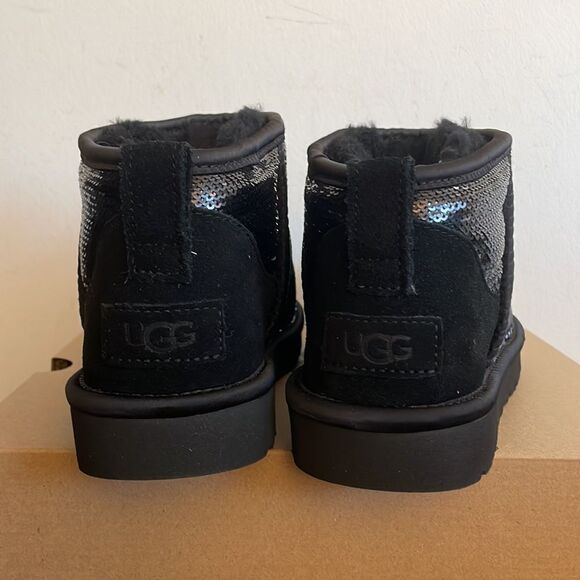 UGG Classic Ultra Mini Mirror Ball Sequins Boots Black USA Women 7/UK 5/EU 38 - Picture 9 of 12